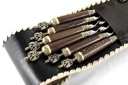 Набор шашлычный с деревянными ручками  "Россия-3", А03002