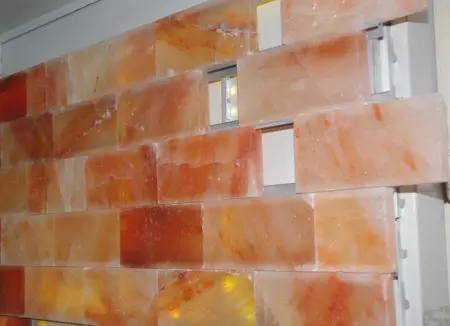 Соляная стена Элит, скрытый монтаж, шлифованная плитка 2,5 см, 1м², подсветка