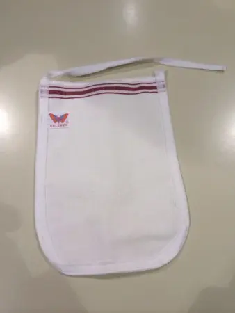 Рукавица КЕСЕ СР-1, средней жесткости для пилинга