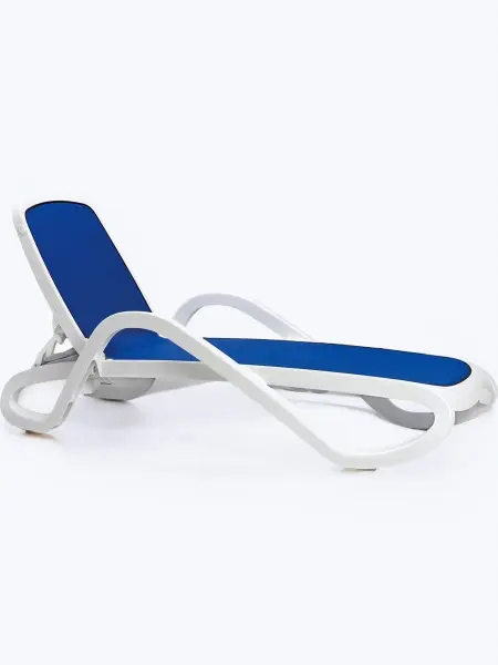Пластиковый пляжный шезлонг Nardi Alfa, white/blue, белый с голубым, 194 x 85 x 71 см