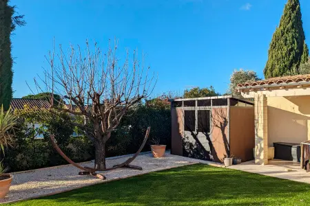 Сарай из древесно-полимерного композита Defender 9x7' ft, 5.95 кв.м.