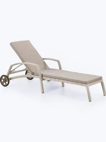 Лежак шезлонг плетеный из искусственного ротанга A35C2-W85 Latte, светло бежевый, 200 х 91 x 70 см с матрасом и колесиками