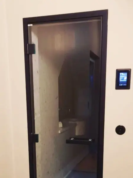 Дверь для турецкой парной DoorWood 800мм х 2000мм, черный профиль, стекло прозрачное