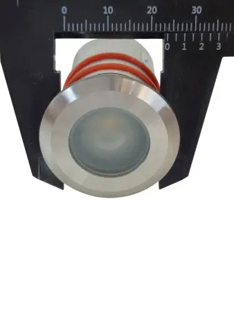 Светодиодный точечный светильник (освещение) для бани в парную Steam & Water, d=32mm, цвет сталь, дубовая накладна