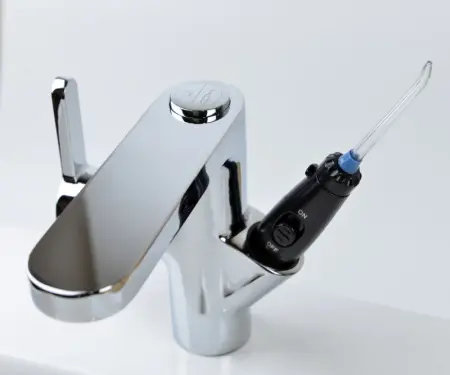 Смеситель для раковины с ирригатором Optimal, цвет хром, 10188