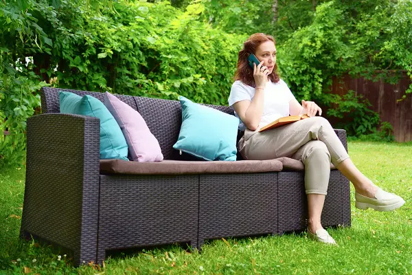 Комплект пластиковой мебели B:Rattan Arizona Max на 5 персон, коричневый - трехместный диван, столик и 2 кресла
